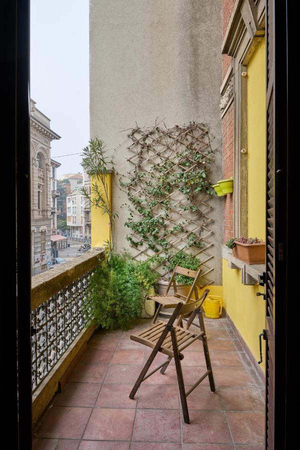 Artist Nadia'S Apartment In Porta Vercellina Milano Eksteriør billede