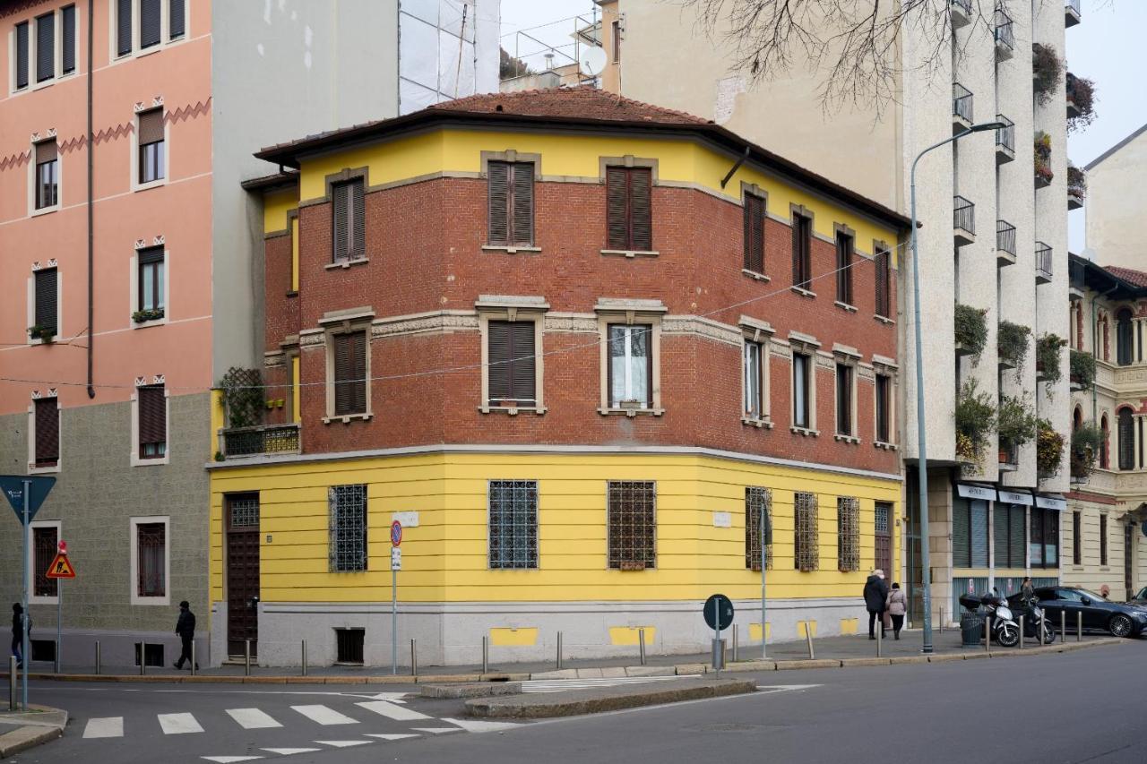 Artist Nadia'S Apartment In Porta Vercellina Milano Eksteriør billede